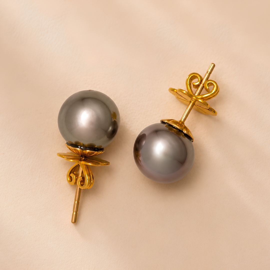 Yellow Gold Tahitian Black Pearl Stud Post Earring Yellow Gold Tahitian Black Pearl Stud Post Earring